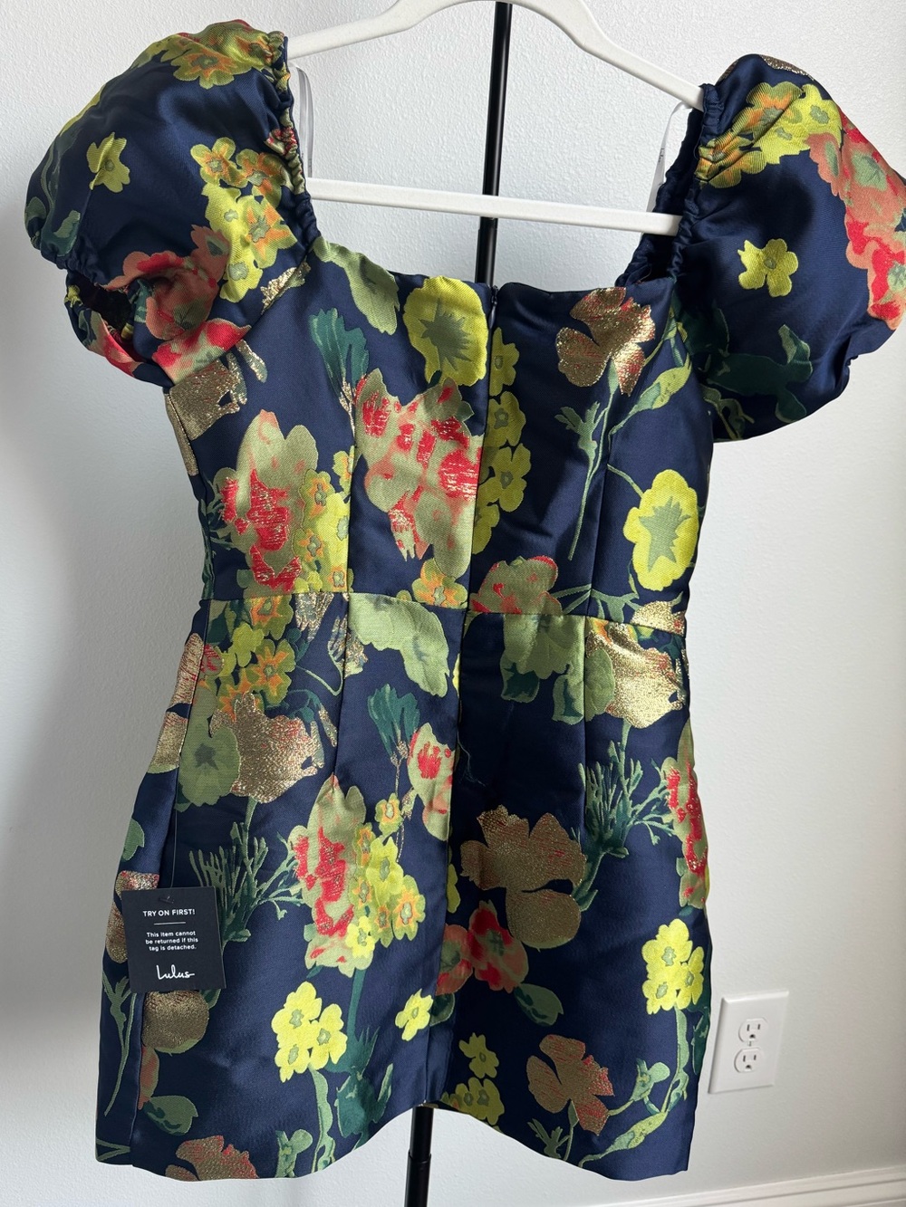 NWT Lulus So Stunning Navy Blue Floral Jacquard Puff Sleeve Mini Dress S - Picture 3 of 8